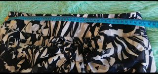 Conjunto Falda y jersey  T48 raso y gasa