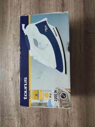 Plancha para ropa TAURUS PTSI-2200 2200W