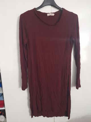 Camiseta larga con abertura a los lados