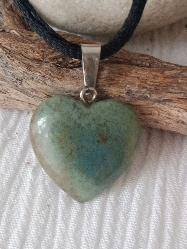 Colgantes de piedra corazón varios tipos