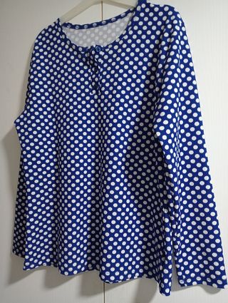 Blusa de lunares