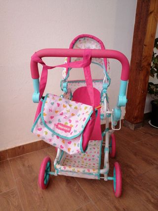 Cochecito de muñecas
