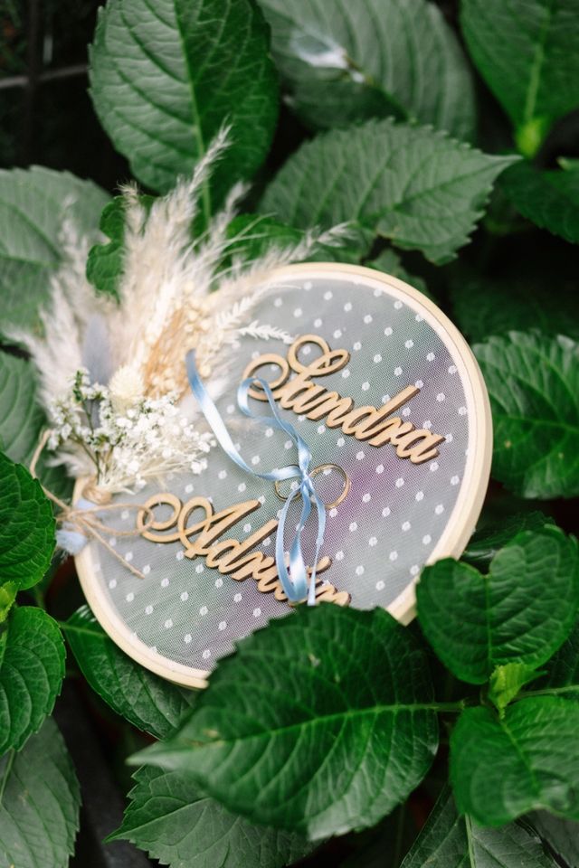 Porta alianzas de boda hecho a mano.