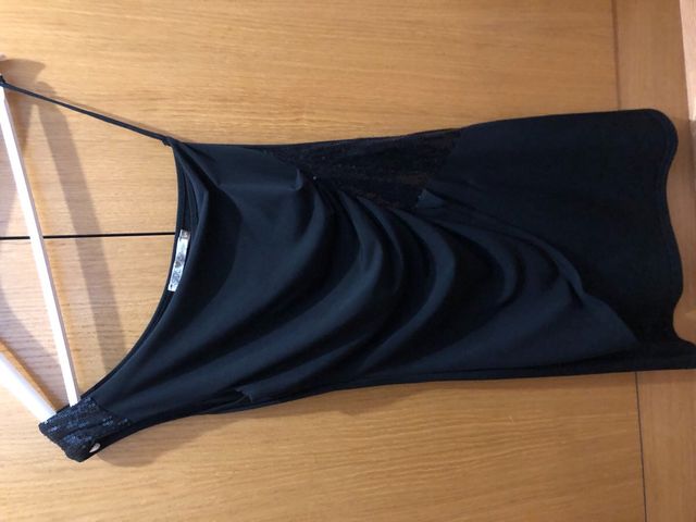 vestido negro inside