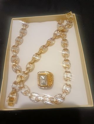 Conjunto hombre brillante