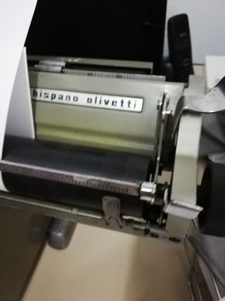 Máquina de escribir Hispano Olivetti