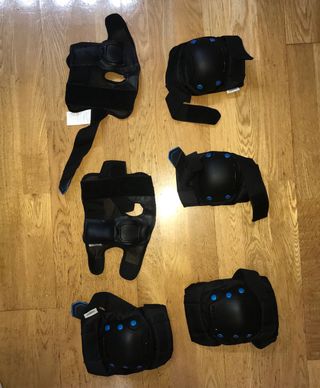 Conjunto patinaje: patines, coderas, rodilleras...