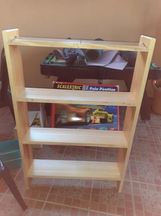 Estantería con 4 baldas