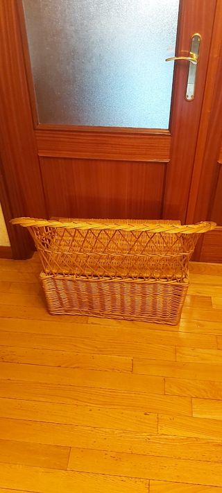 Sofa-baul  de mimbre