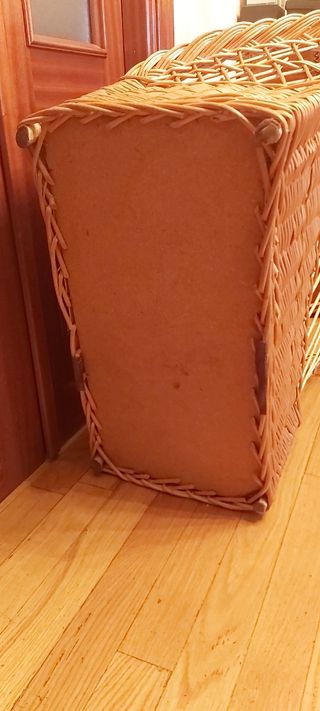 Sofa-baul  de mimbre