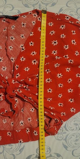 Crop top estampado de Zara