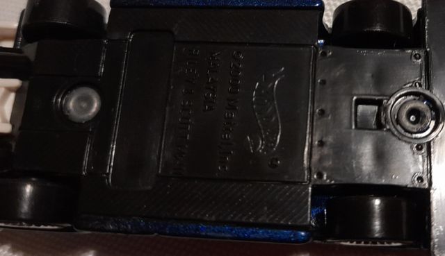 Ferrari 365 + Riley & scot Hotwheels