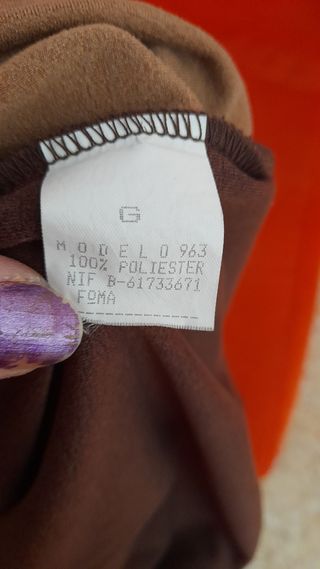 Suéter con chaqueta incorporada