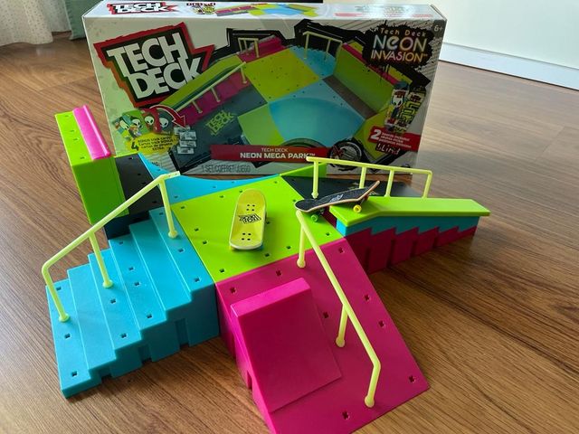 Tech deck neon mega park