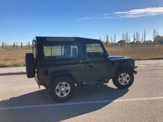Land Rover Defender 2006