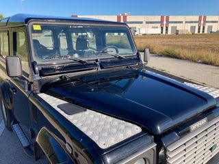 Land Rover Defender 2006