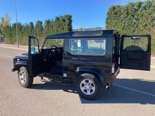 Land Rover Defender 2006