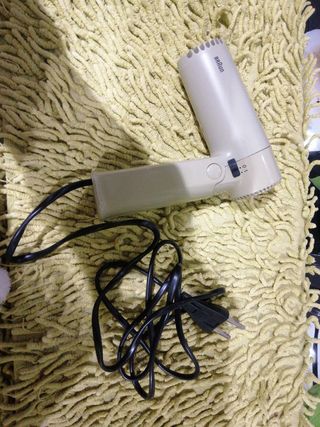 MINI SECADOR DE VIAJE PLEGABLE BRAUN