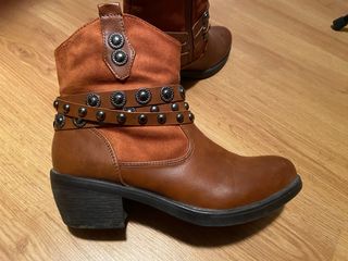 Botines de piel camperos