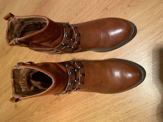 Botines de piel camperos