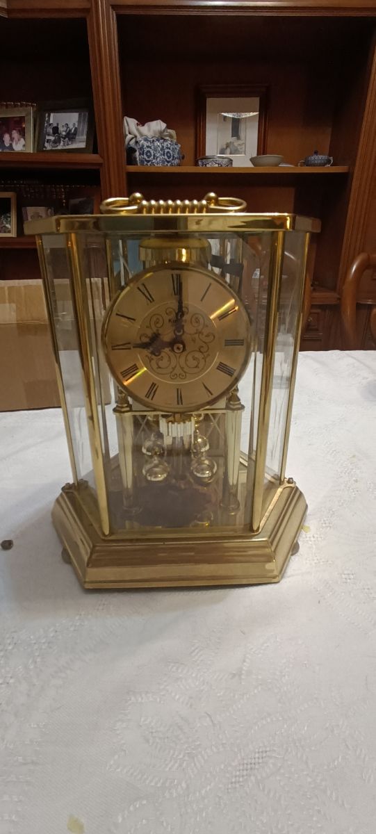 Reloj sobremesa kundo