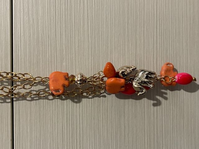 collana in oro e pendenti elefantino arancio