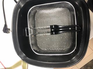 freidora electrica de 5 litros en perfecto estado 