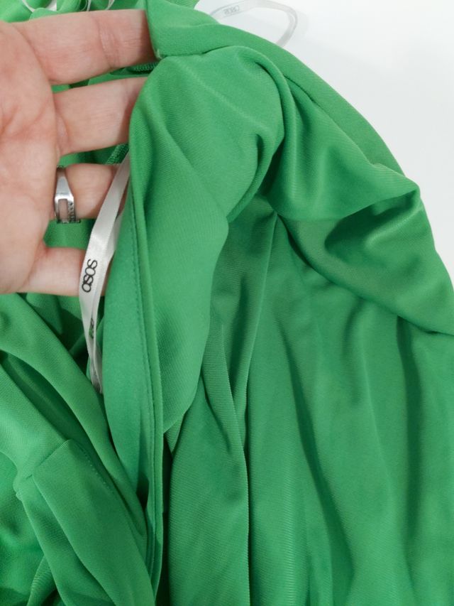 Vestido verde t36 asos
