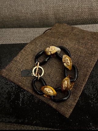 Bellissimo bracciale nuovo