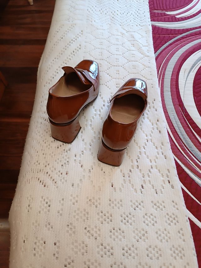 Zapato señora mocasín con tacón