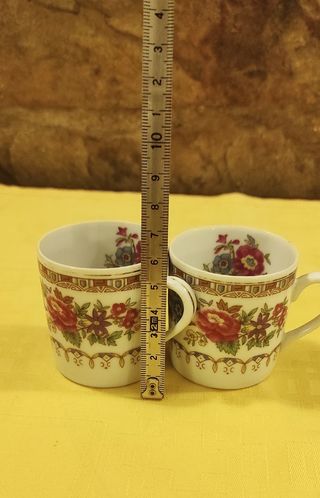 Juego de tazas y platos de café y té