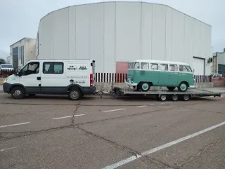Grúa coches vehículos plataforma furgoneta tractor