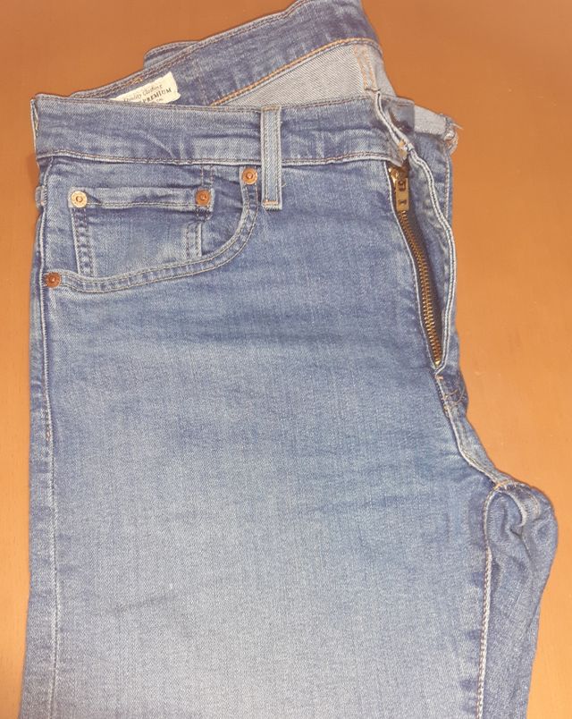 Vaquero Levis talla W32 y L32