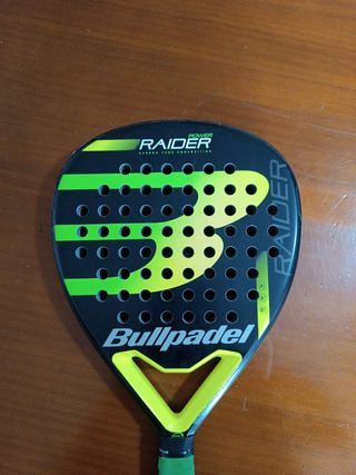 Pala de pádel bullpadel