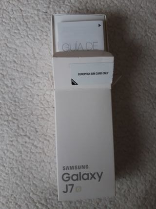 Smartphone Samsung Galaxy J7 (2016)