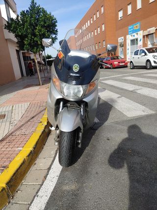 Suzuki Burgman AN400+extras