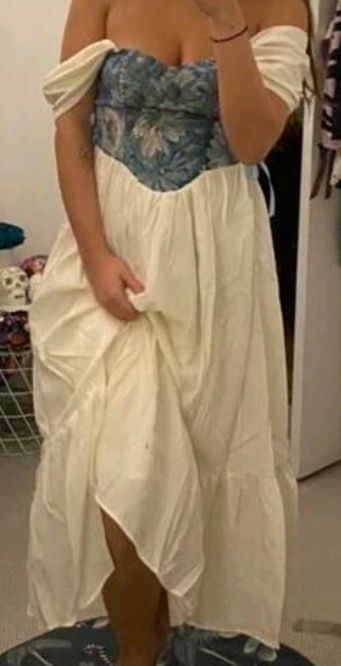 Vestido con estampado floral