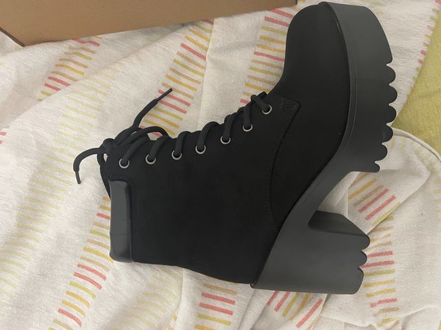 botines negros