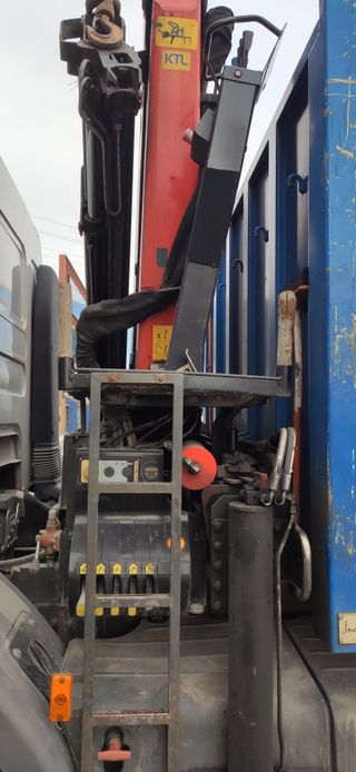 CAMION PLUMA 18000 KG Renault Trucks 2006