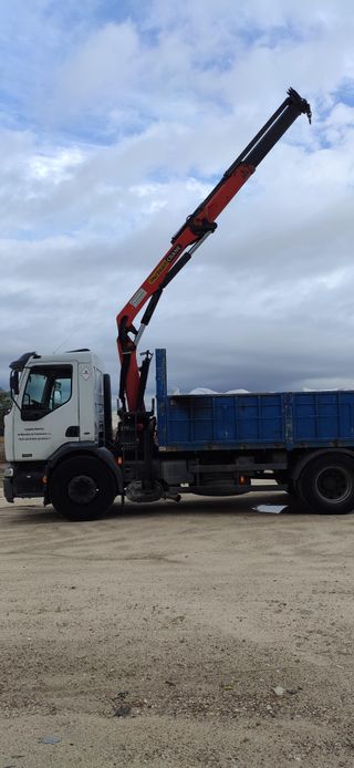 CAMION PLUMA 18000 KG Renault Trucks 2006