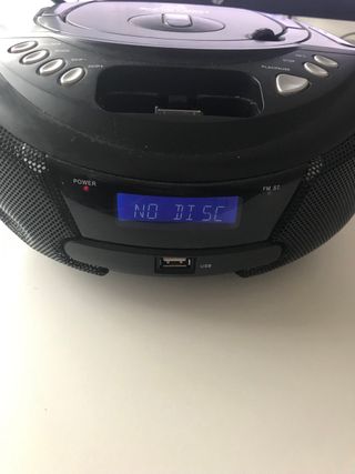 Radio CD/USB y iPod Dock