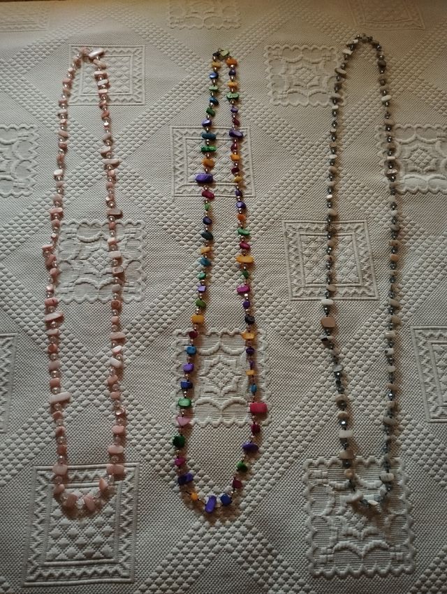 3 collares largos,de piedras y cristal,