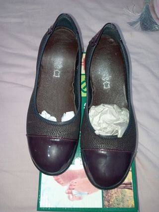 Zapato con punta charol