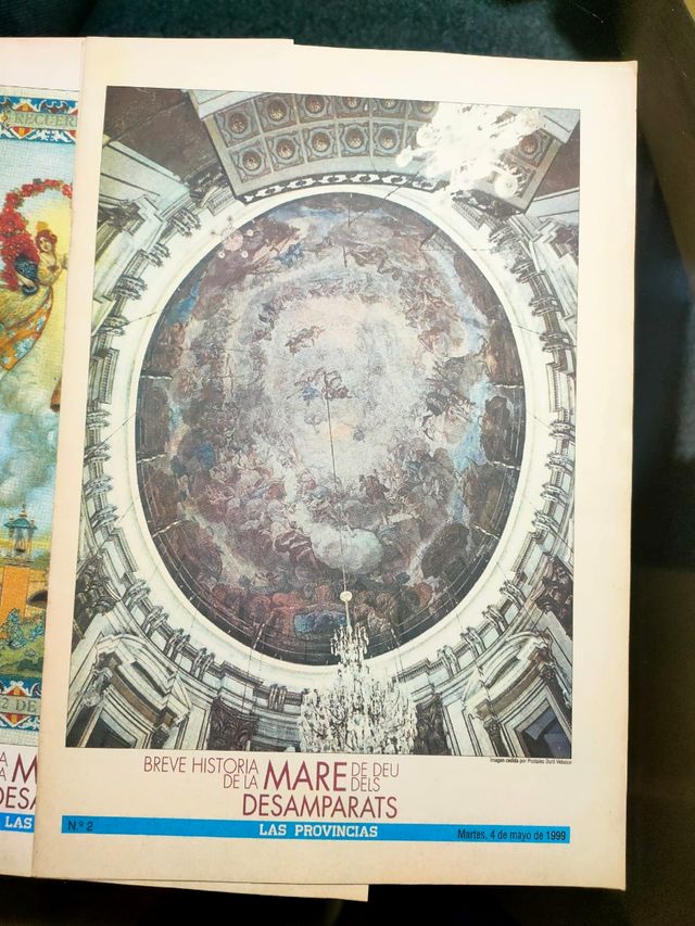 Lote de antiguos periódicos de las