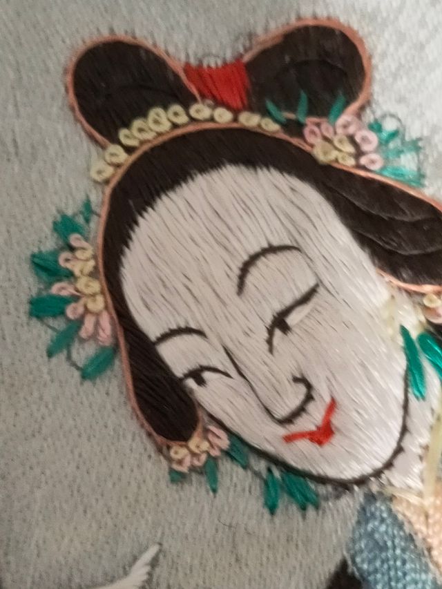 Colcha bordada para enmarcar tipo manton manila