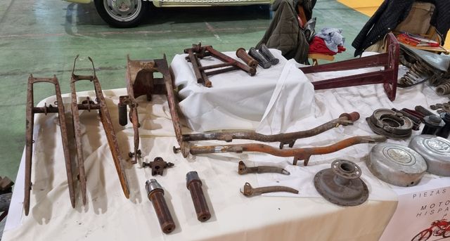 Piezas Moto Guzzi 65, 850. Montesa y Peugeot.