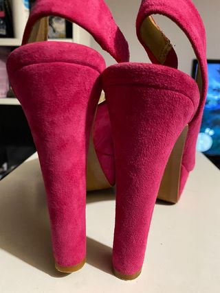 ZAPATO TACÓN.