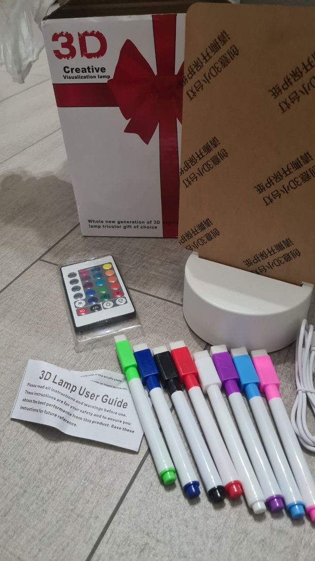 Lámpara 3D LED con mando a distancia + rotuladores