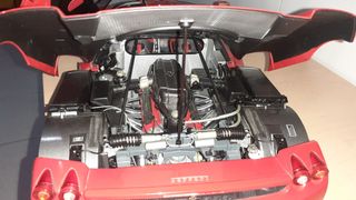 Ferrari Enzo scala 1:10 deAgostini