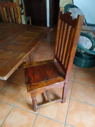 Oferta!!! Mesa con 6 sillas de madera